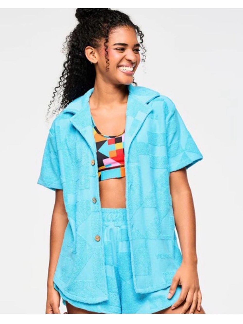 Zumba Fitness Zumba Rays Terry Button Down in All Out Aqua Unisex Medium NWT - Picture 2 of 11
